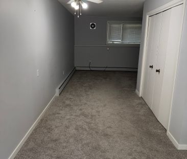 Cozy Bachelor Suite in a Mature Neighborhood - Photo 3