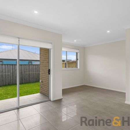 11a Beattie Street, Gledswood Hills, NSW 2557 - Photo 3