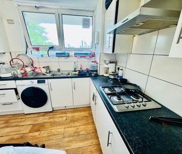 Room in a Shared Flat, Tooting Bec Road, SW17 - Photo 6