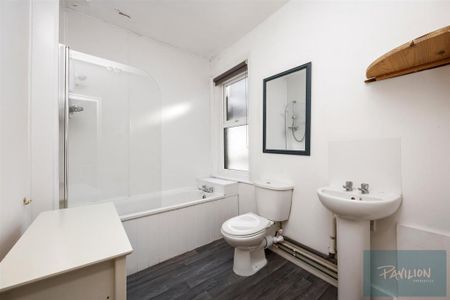 1 bedroom in a house share to rent - Photo 5