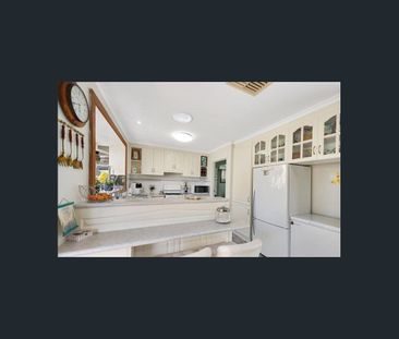 Stunning 3-Bedroom Home for Lease in Melton West! Ready-to-Move In!! - Photo 5