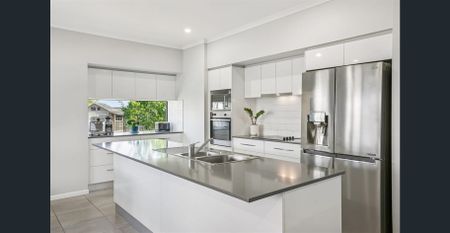 MODERN 4 BEDROOM HOME IN BOHLE PLAINS + MEDIA ROOM + CORNER BLOCK! - Photo 3