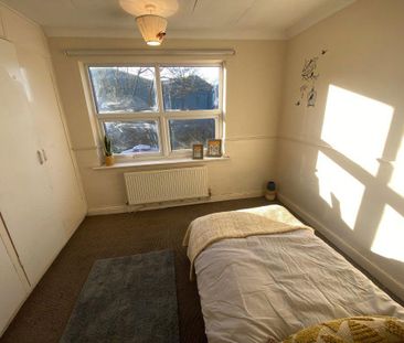 1 bedroom property to rent - Photo 2