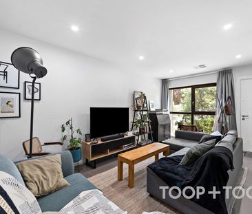 Stylish and Convenient Townhouse - Photo 4