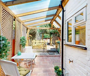 2 bedroom terraced house to rent - Photo 5