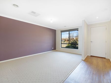 Modern Living in a Sought-After Thurgoona Location - Photo 2