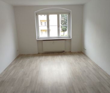 Freundlich helle 2-Raum-Wohnung für junge Pärchen - Photo 1