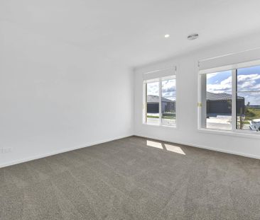 Brand New Home with 3 Living Areas & Solar Panels! - Photo 4