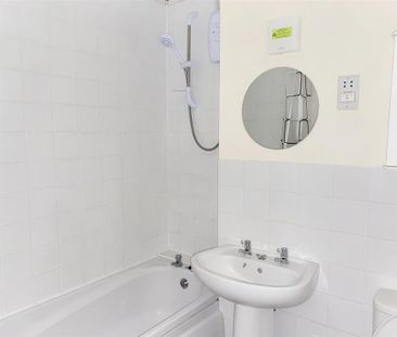 1 bedroom flat to rent - Photo 6