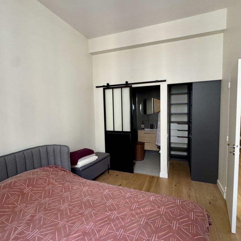 Bel appartement T2 meublé entièrement rénové 52 m2-BORDEAU - Photo 1