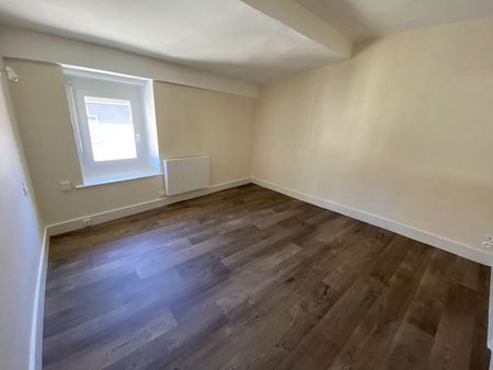 : Appartement 37 m² à MONTBRISON - Photo 2