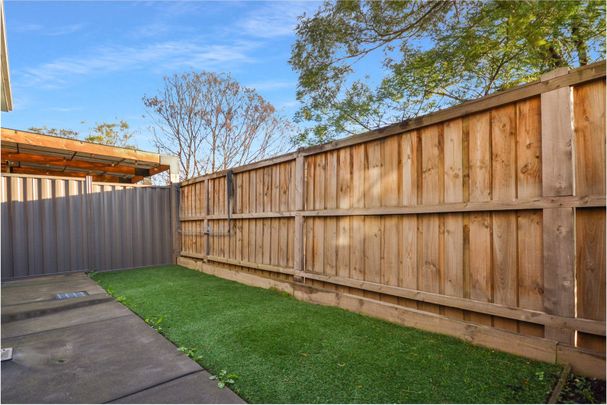 4/126 Moffat Drive, Lalor VIC 3075 - Photo 1