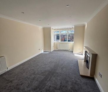 4 bedroom detached house to rent - Photo 2