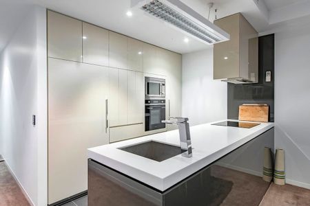 222/2 Grose Street, Deakin. - Photo 4