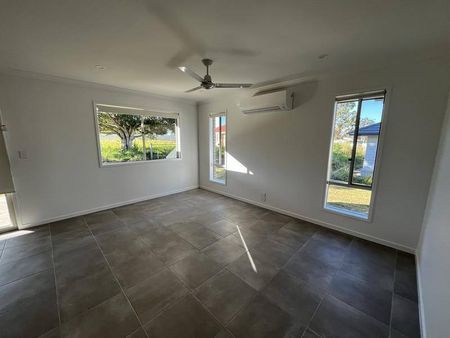 KOOLKAN DUPLEX BUILT 2023! - Photo 3