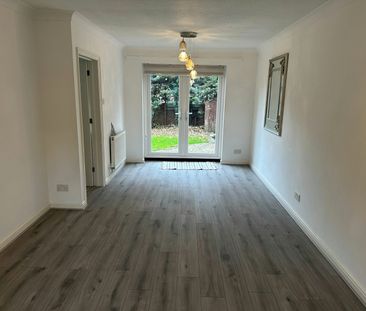 Semi-detached house to rent on - Photo 6