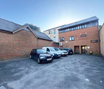 3 bedroom flat to rent - Photo 6