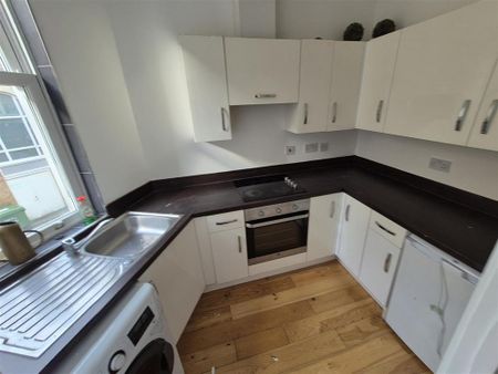 1 bedroom flat to rent - Photo 2
