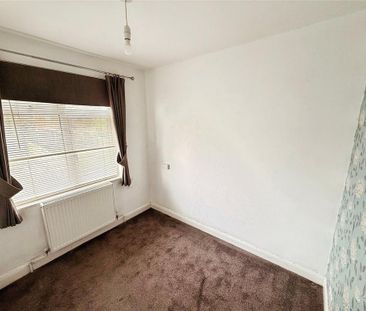 2 bedroom semi-detached house to rent - Photo 2