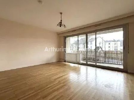 Location Appartement 4 pièces 101 m2 à Lons-le-Saunier - Photo 2