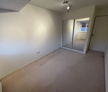 4 bedroom detached house to rent - Photo 4