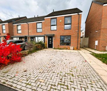 3 bedroom terraced house to rent - Photo 5