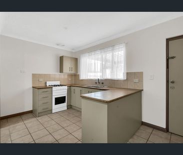 Easy-Care Unit! - Photo 2