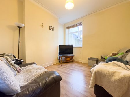 Talworth Street, Roath - Photo 2