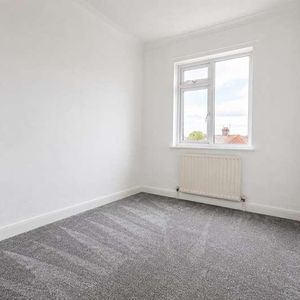 Woodgrange Drive, Southend On Sea, SS1 - Photo 2