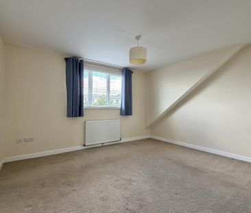 4 bedroom detached bungalow to rent - Photo 3