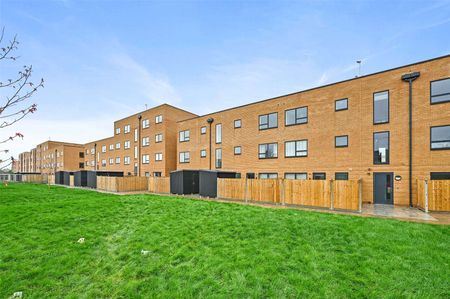 A stunning and spacious top floor one bedroom apartment set in the brand new 'The Letterpress' development. 21/11/2024 and offered unfurnished. - Photo 3