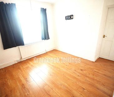 3 bedroom end of terrace house to rent - Photo 5