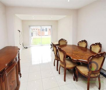 3 bedroom semi-detached house to rent - Photo 3