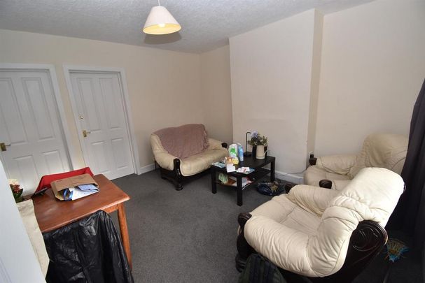 4 bedroom house to rent - Photo 1