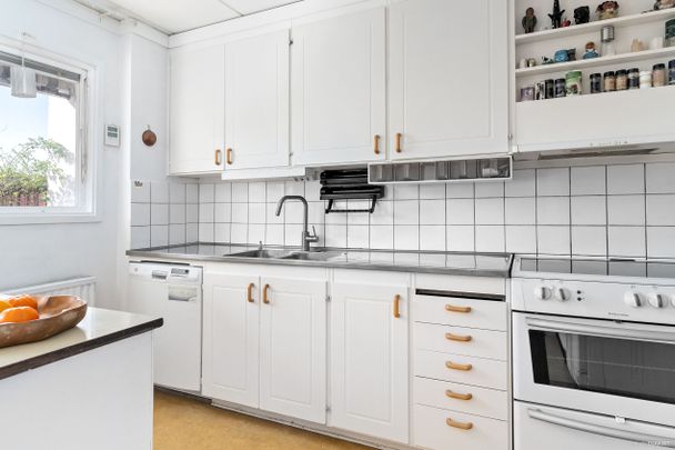 Västerslänt, Angered - Foto 1