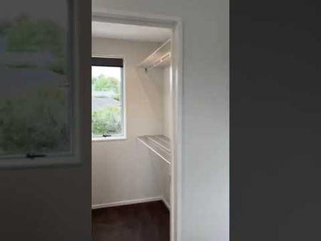 Charming 3BR Home in Howick - $780pw - Photo 5