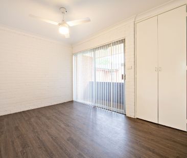 Modernised unit in Popular South Dubbo - Photo 1