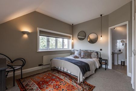 5 bedroom detached house to rent - Photo 4