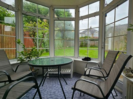 Detached house to rent on - Photo 2