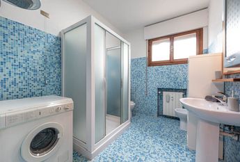 Via Cà Magno, Padova, Veneto 35133