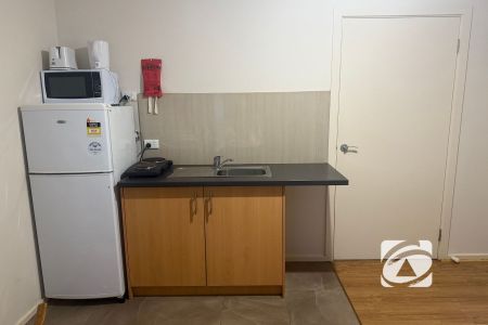 STUDIO ROOM FOR LEASE – 'FURNISHED & UTILITIES/WIFI INCLUDED’ - Photo 4