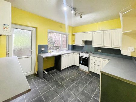 3 bedroom terraced house to rent - Photo 2