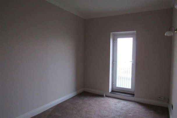 Central Parade, Herne Bay, CT6 - Photo 1