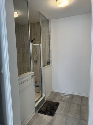 For Lease - 32 Twinleaf Crescent, Adjala-Tosorontio, Ontario - Photo 1