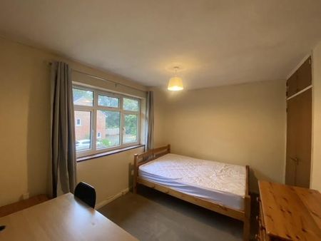 4 bedroom house to rent - Photo 3
