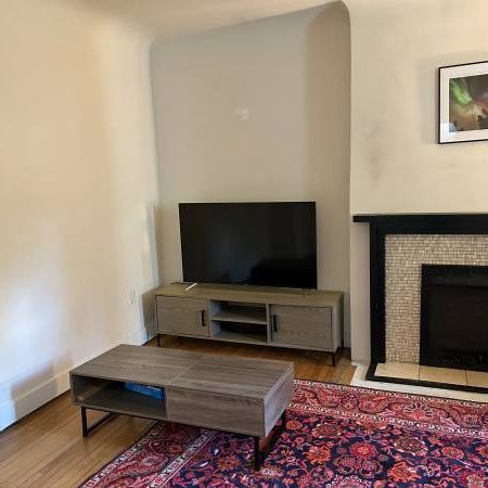 2 bed 1 bath Palmerston and Bloor - Photo 1