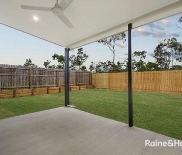 3 bedroom, 2 bathroom home! - Photo 5