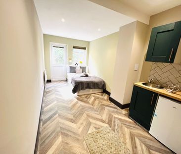 Room in a Shared House, Hawkhurst Road, SW16 - Photo 2