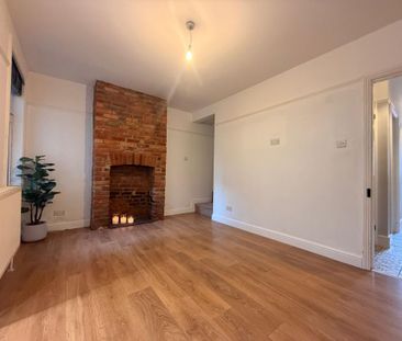 165 High Street,Eastleigh - Photo 3