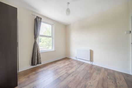 Pound Park Road, London, SE7 - Photo 4